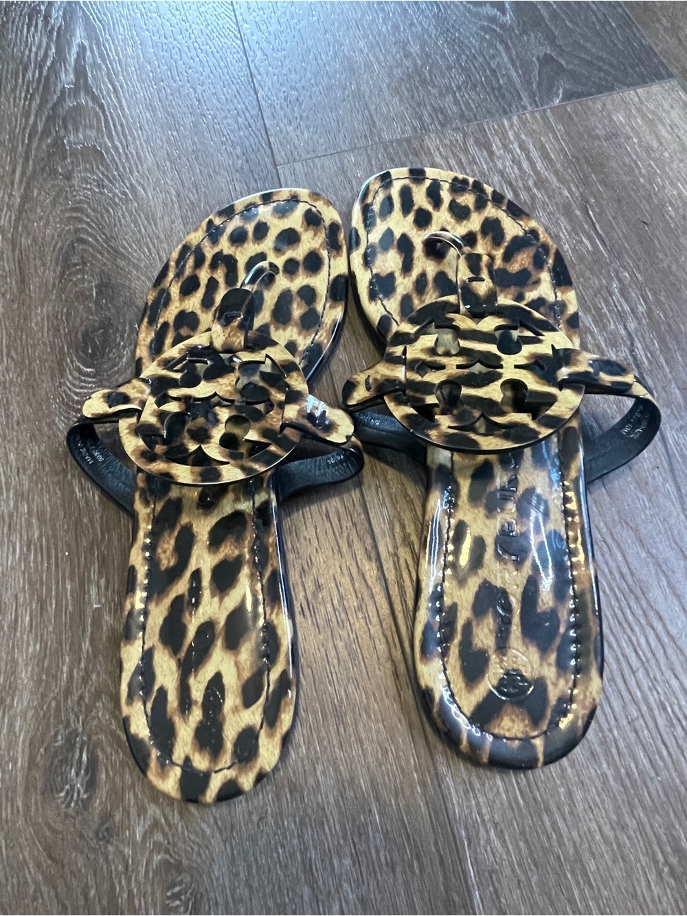Tory Burch Miller Thong Sandals Leopard 10M - Picture 3 of 6